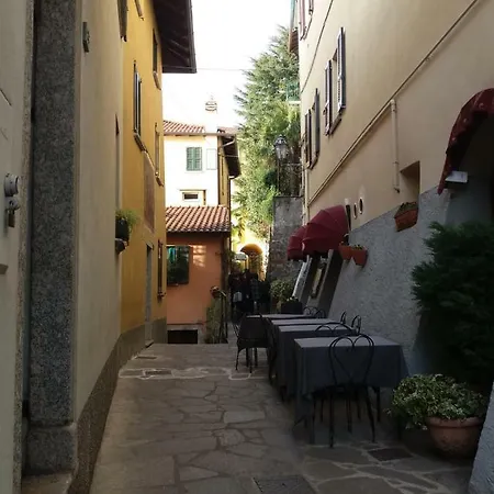 Holiday home I Tre Oleandri Varenna *